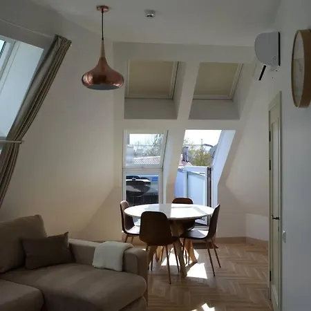 Luxury With A Balcony And View In Old Town 아파트