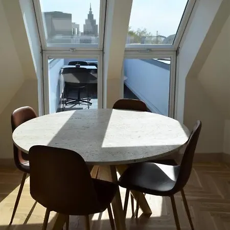 아파트 Luxury With A Balcony And View In Old Town *